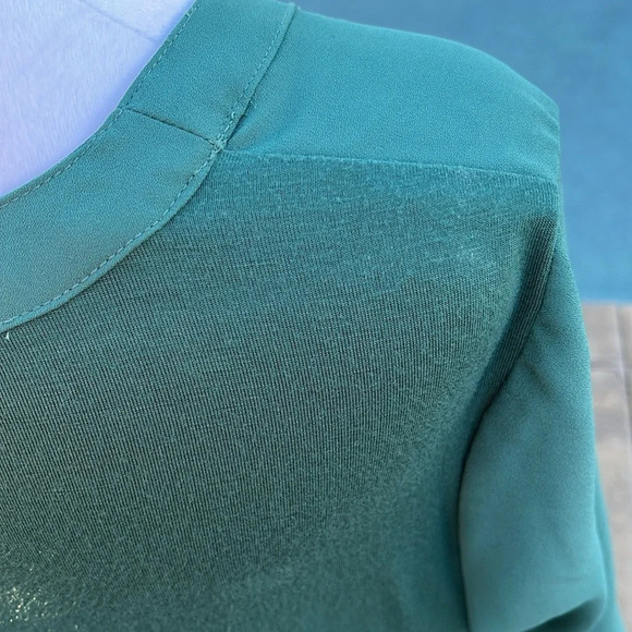 ⭐️Fortune + Ivy Hunter Green V Neck blouse NWT size large - Picture 4 of 9